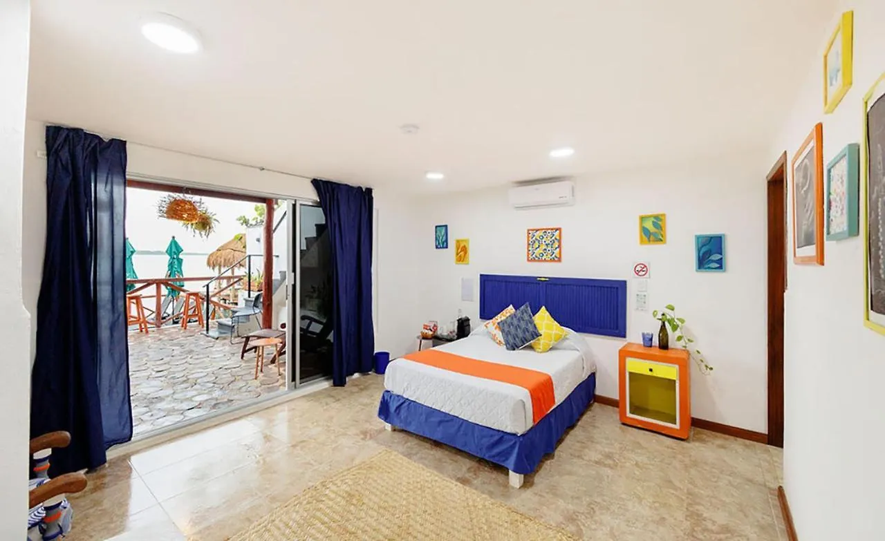 *** Hotel El Buho Lagoon Bacalar Mexiko